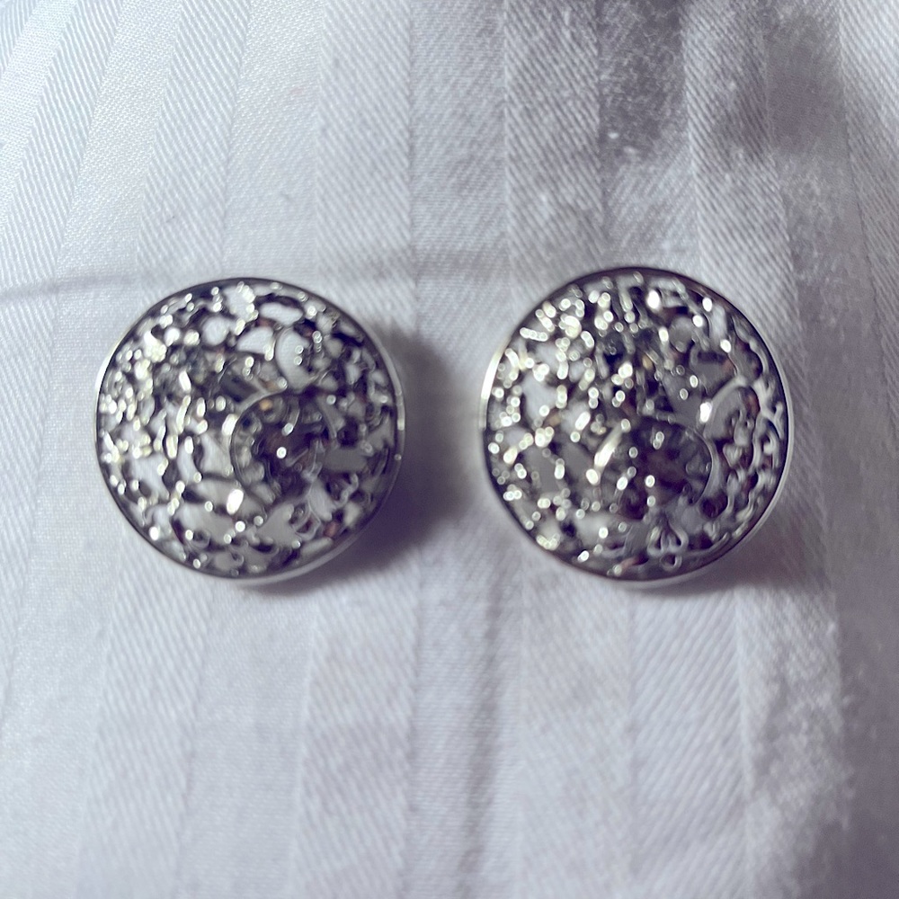 Vintage Sarah Coventry clip on earrings